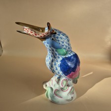 Herend Dual Green & Red Fishnet Figurine Of A Kingfisher in Mint Condition 