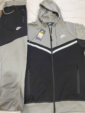 Nike Men's Tech Fleece