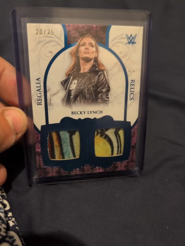 Topps wwe regalia - wwe, relics