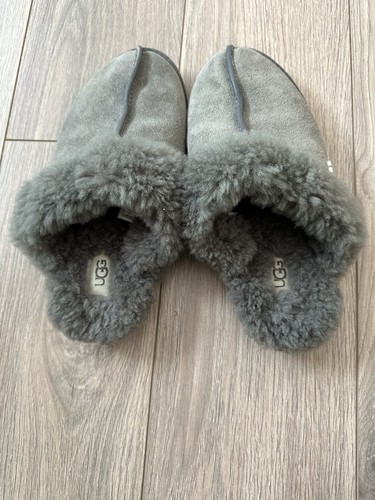 Ugg slippers size - ugg,