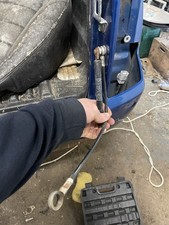 mitsubishi l200 tailgate check