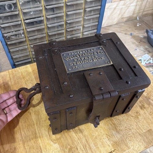 Wells fargo strong box metal - strong,