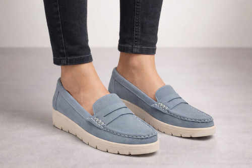 Women cushion walk - cushion,