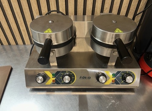Waffle maker clean and - clean,