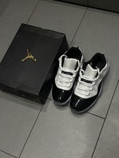 Jordan 11 Space Jam UK10