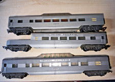 TRIANG 00 R125  + 2x DOME