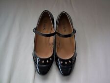 Chix Shoes Size 3  Heel Height