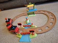 ELC Happyland Magic Motion & Sounds Train Set 4 Figures & Car Station Crossing C