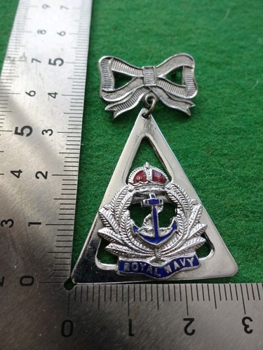 Unusual style vtg - vtg, royal