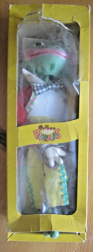 Pelham puppets frog - puppets, no