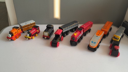 Wooden trains joblot 10 - -,