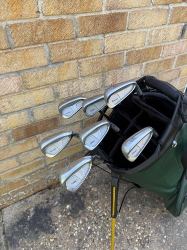 Ping i200 irons - 4-pw, red