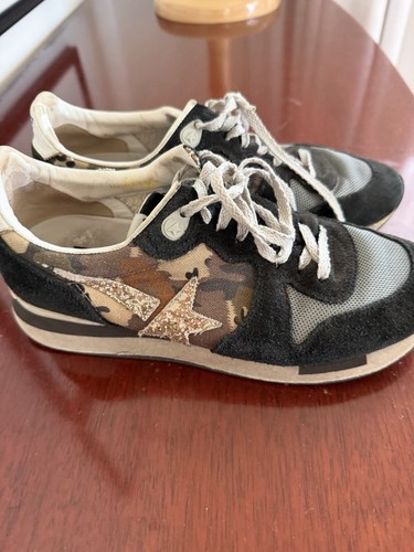 Golden goose running model - goose,
