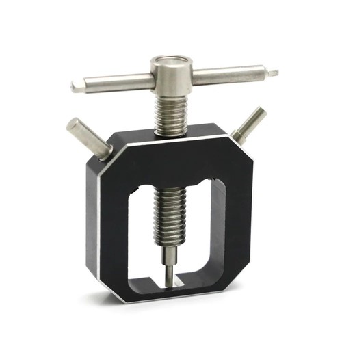 Gear puller for - for, hornby