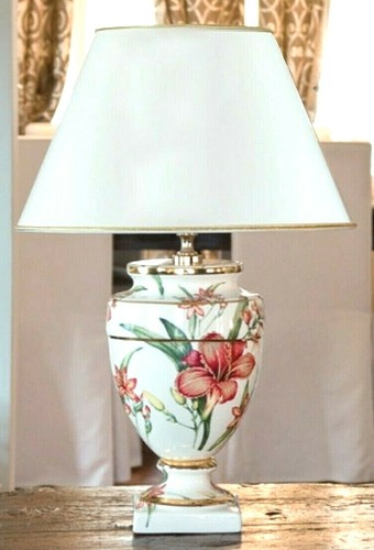 Classic italian majolica table - majolica,
