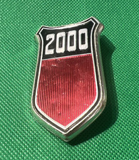 FORD 2000 - VINTAGE METAL - CLASSIC CAR BADGE - 73 X 45 MM
