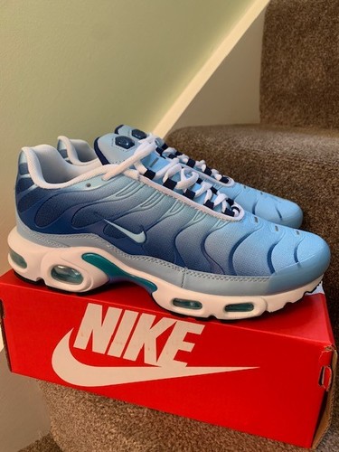 Size brand new nike - size,