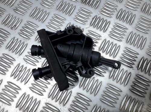 Master clutch cylinder for - ,