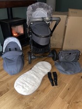 Egg Carry Cot & Stroller