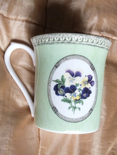 Queens small fine china mug