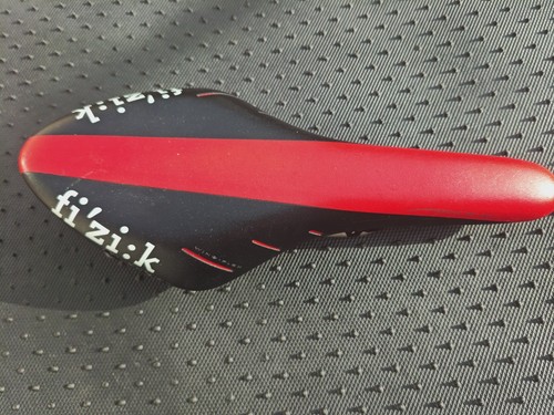 Fizik arione saddle with - r7,