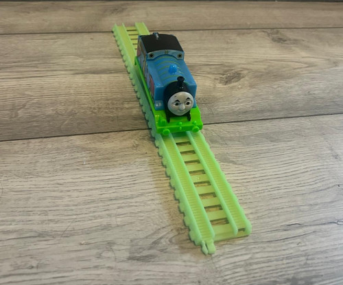 Trackmaster hyper glow - -,