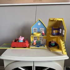 PEPPA PIG Deluxe Square Fold Out House Home Play Set & MUSICAL Family Car Bundle