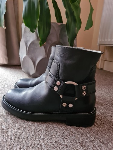 New diesel boots size - boots,, 4