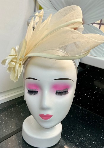 Fabulous new cream fascinator - cream,