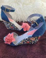 Ruby Shoes  Size 5 Navy Coral