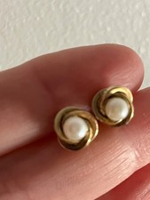 9ct gold pearl swirl earrings