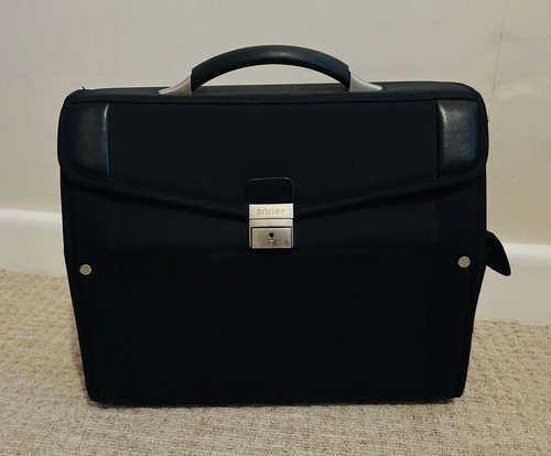 Black antler laptop - black,