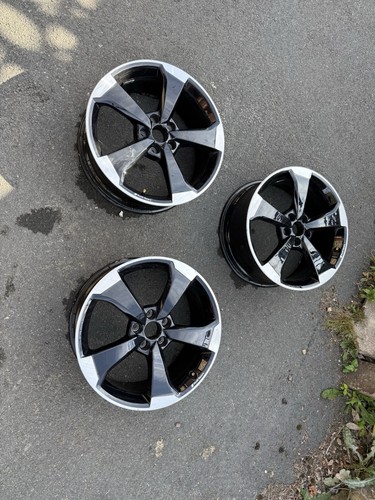 Genuine audi rs3 alloy - 19,