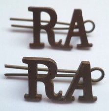 Pair Royal Artillery RA Brass Shoulder Titles EB308