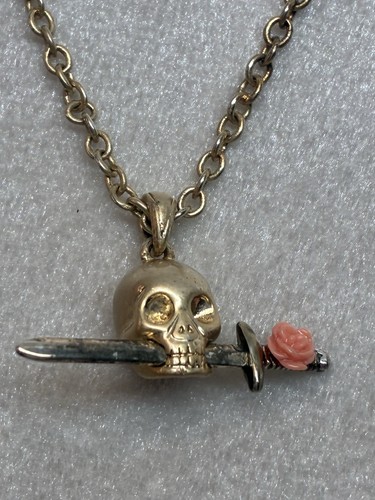 Les nereides skull and - skull,