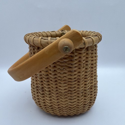 Nantucket lighthship basket - ,