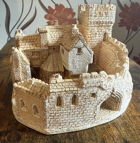 Liliput lane castle - lane,