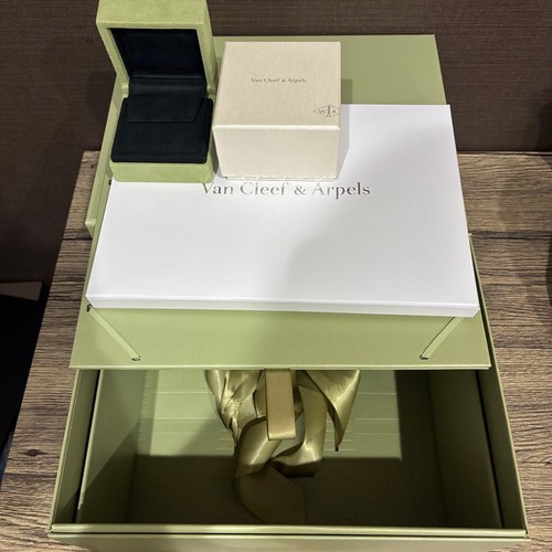 Used van cleef arpels - van,