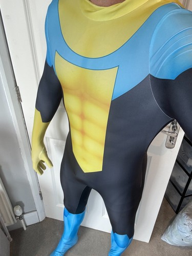 Invincible cosplay costume - invincible,