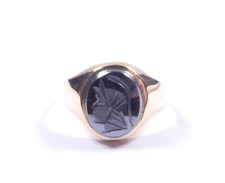 Gents 9ct Pinky Signet Ring Hematite Centurion Head 9 Carat Yellow Gold 1995