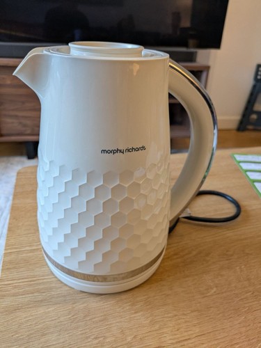 Morphy richards hive jug - richards,