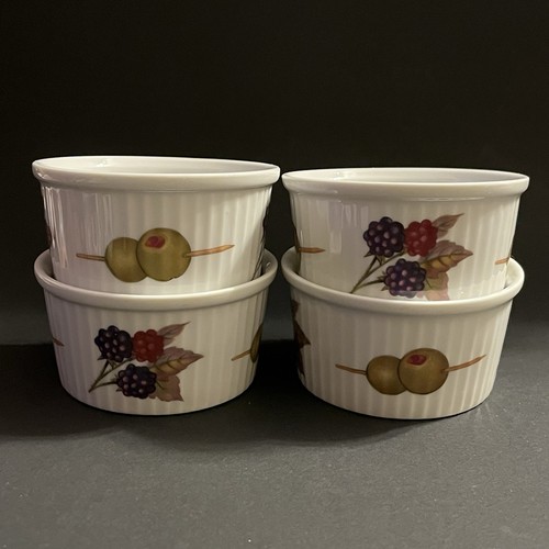 Royal worcester evesham - evesham, "m"