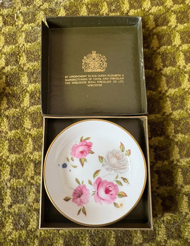 Royal worcester porcelain - worcester,