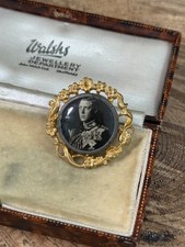 Vintage King Edward VIII Pin Regal Portrait Brooch Royal Collectable 1930s