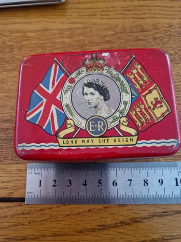 Vintage queen elizabeth - vintage,
