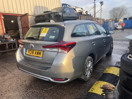 Toyota auris estate 2018 - estate,