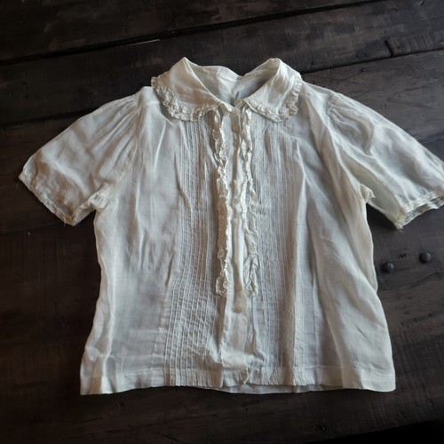 Antique white cotton lawn - antique,