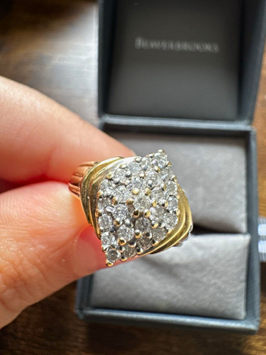18ct yellow gold - 18ct, 0.60ct