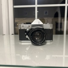 PETRI V6 Vintage 1970s camera