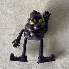 Vintage GRAPES Promo MUNCH BUNCH Fruit Shape Pencil Topper Hong Kong #156